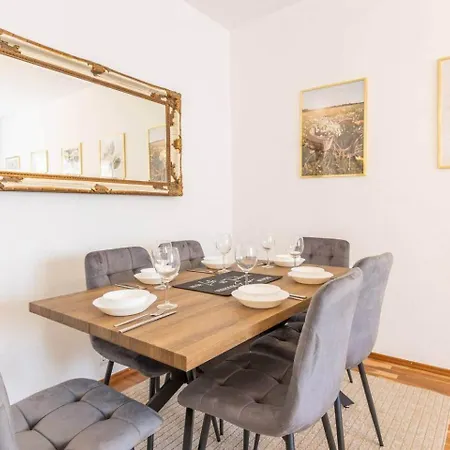 50 M Rhein - 6 Personen - Stadt - Sunset Balkon * Coblenza