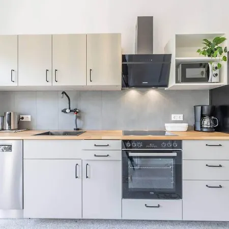 50 M Rhein - 6 Personen - Stadt - Sunset Balkon *